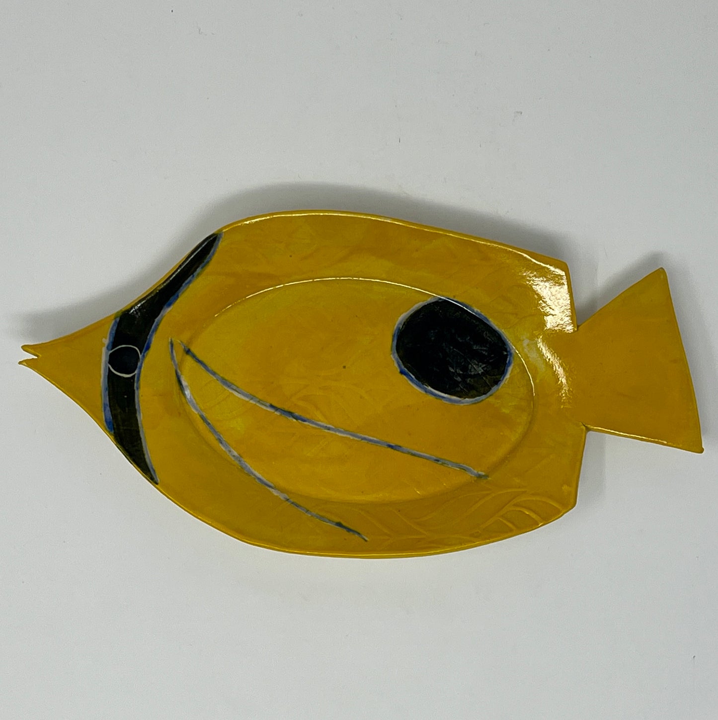 9" Butterflyfish Tray